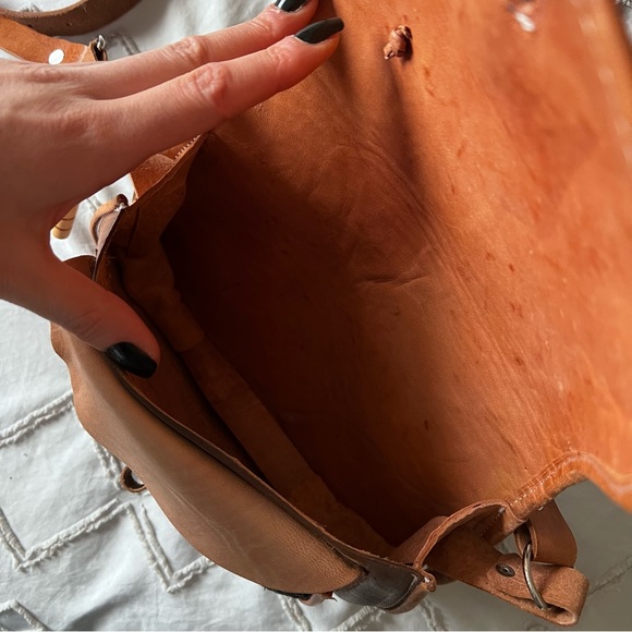 vintage embroidered leather crossbody bag - Picture 9 of 16